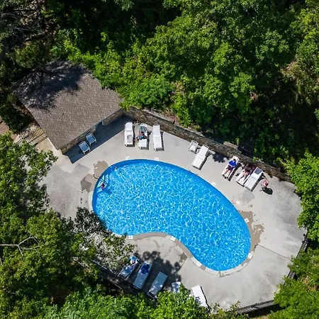Happy Trails - Cobbly Nob Resort Home